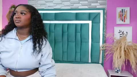 Snapshot of tinajones20 chatting on June 8, 2026, 2:17 pm Tina online show from June 8, 2026, 2:17 pm