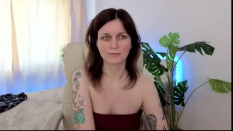 Snapshot of tinamelt chatting on September 26, 2025, 5:55 am TinaMelt online show from September 26, 2025, 5:55 am