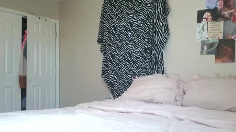 tinatinatina1738 online show from March 10, 2025, 3:30 pm