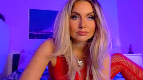 tinkerbell822 online show from October 3, 2025, 8:22 am