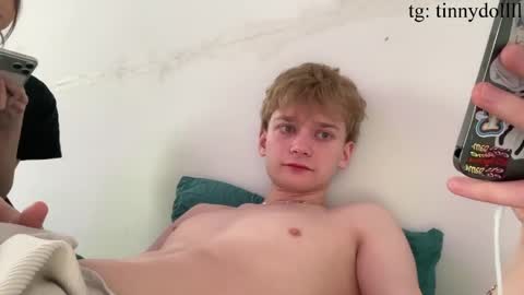 TinnyDoll online show from April 11, 2026, 9:02 am