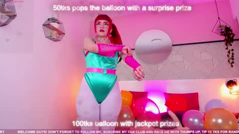 Snapshot of tiny__emmy chatting on December 22, 2024, 5:53 pm Emmy blue berry1 online show from December 22, 2024, 5:53 pm