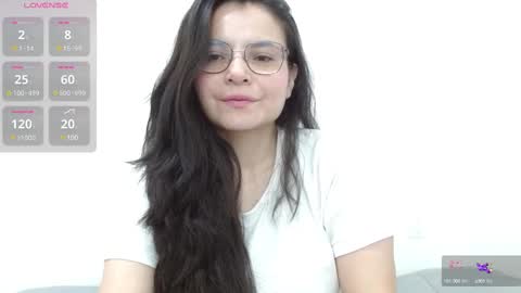 Tiny Caroline online show from February 17, 2025, 2:42 am