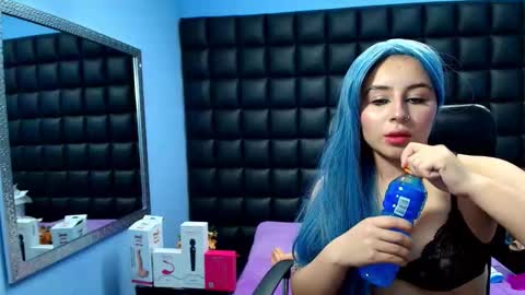 tiny online show from November 9, 2025, 4:00 am