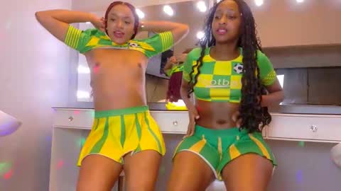 Snapshot of tinycasey18 chatting on March 28, 2026, 12:54 am Tip us ask our names online show from March 28, 2026, 12:54 am