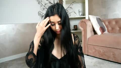 TinyCassi online show from May 18, 2026, 4:51 am