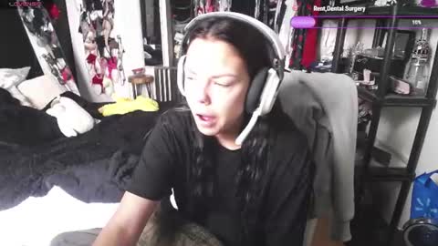 stage Kylie Sinner  brand CLITBAIT online show from June 15, 2026, 1:13 pm