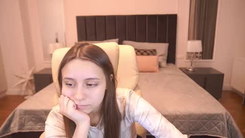 tinynataliee online show from December 20, 2025, 2:57 pm