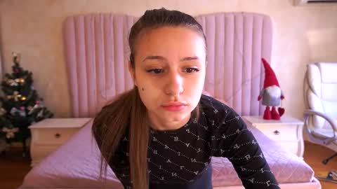 tinynataliee online show from January 16, 2026, 7:45 am