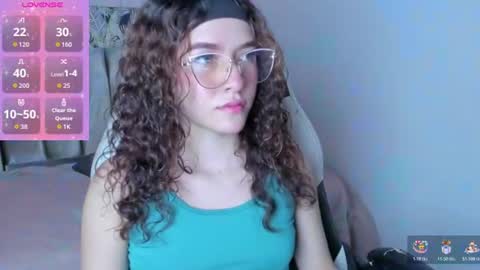 tinysophi online show from June 18, 2026, 2:54 pm