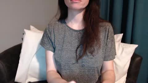 TinyyTina online show from January 5, 2025, 9:05 am