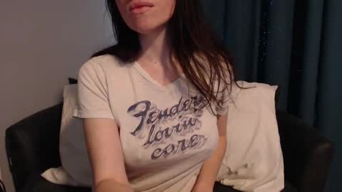 TinyyTina online show from January 8, 2025, 7:13 pm