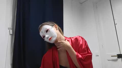 Tinks online show from November 8, 2025, 9:57 pm