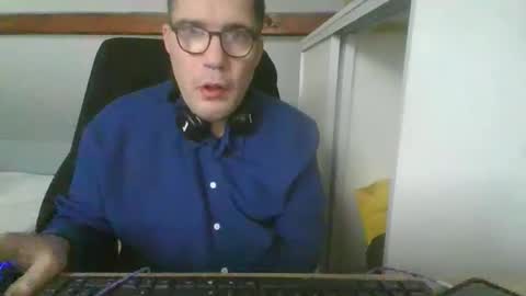 Snapshot of titeuf3855839553 chatting on January 18, 2026, 8:29 am titeuf3855839553 online show from January 18, 2026, 8:29 am