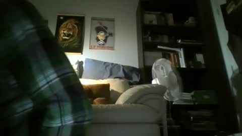 titlovercums online show from May 2, 2026, 7:57 am