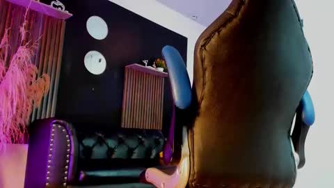 titobell10 online show from June 6, 2026, 8:13 pm