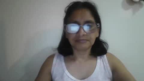 Snapshot of titssmall123 chatting on November 30, 2025, 11:31 pm Ester online show from November 30, 2025, 11:31 pm