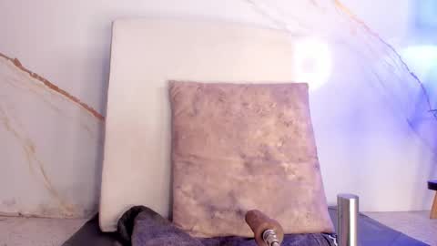 Tivizay online show from November 5, 2025, 2:28 pm