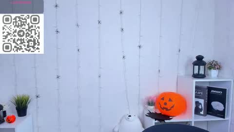 2 GMT Mo Tu We Th Fr 10am-4am online show from October 30, 2025, 10:10 pm