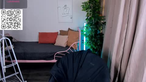 2 GMT Mo Tu We Th Fr 10am-4am online show from November 3, 2025, 9:59 pm