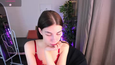 2 GMT Mo Tu We Th Fr 10am-4am online show from November 11, 2025, 12:54 am