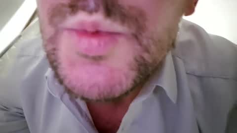 Snapshot of toadinhole chatting on January 21, 2025, 3:54 pm Toady online show from January 21, 2025, 3:54 pm