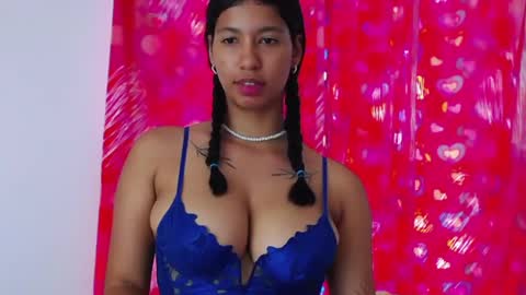 Adela y juan online show from December 16, 2024, 6:05 pm