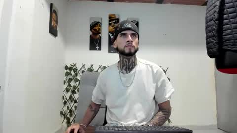 Snapshot of tokio_master chatting on October 18, 2025, 4:04 am Tokyo Master online show from October 18, 2025, 4:04 am