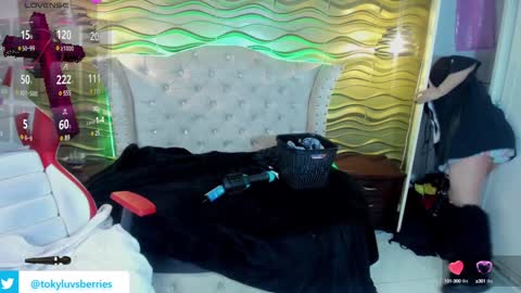 toky         online show from February 1, 2025, 7:02 pm