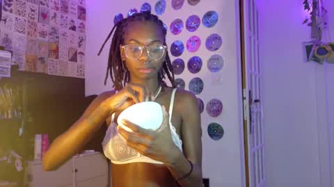 Snapshot of tokyo_wld chatting on December 10, 2024, 9:43 pm Athena Fantasy online show from December 10, 2024, 9:43 pm