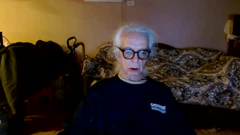 tom112292014 online show from March 29, 2026, 2:33 am