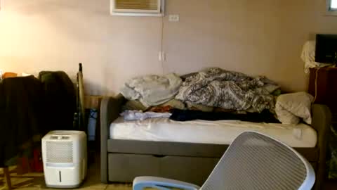 tom112292014 online show from July 3, 2026, 7:09 pm