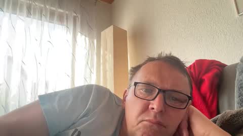 Tom online show from March 8, 2025, 8:22 am