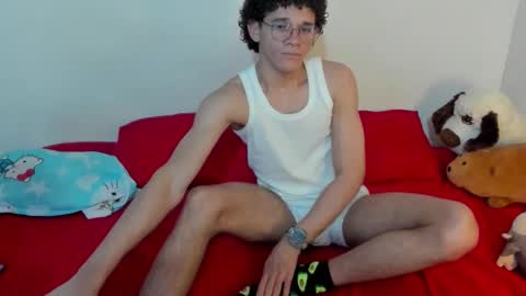Snapshot of tom_blue10 chatting on October 9, 2025, 5:22 pm Tom Blue online show from October 9, 2025, 5:22 pm