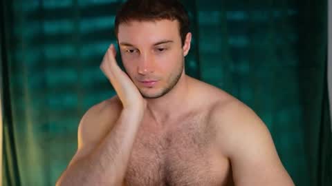 Snapshot of tom_fordd chatting on June 3, 2026, 5:54 am Tom online show from June 3, 2026, 5:54 am
