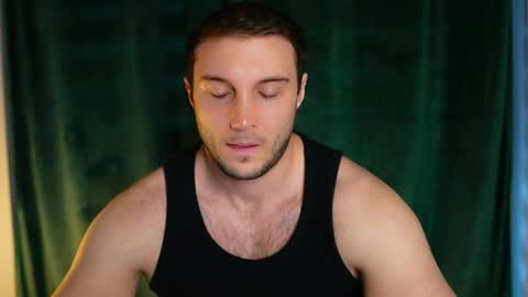 Snapshot of tom_fordd chatting on June 4, 2026, 5:24 am Tom online show from June 4, 2026, 5:24 am