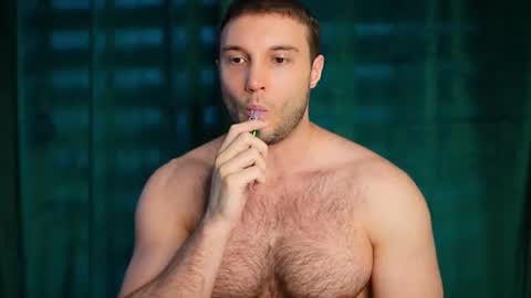 Snapshot of tom_fordd chatting on June 24, 2026, 6:01 am Tom online show from June 24, 2026, 6:01 am