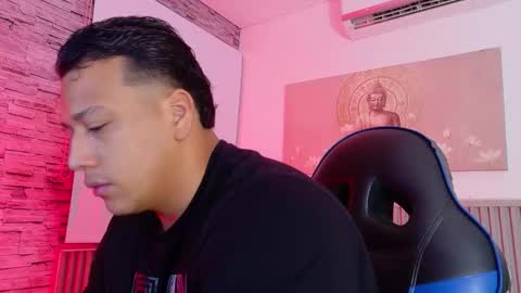 Tom muscle1 online show from February 16, 2026, 12:01 pm