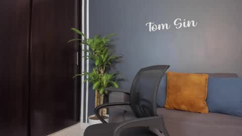 Tom Sin online show from January 14, 2025, 6:49 pm