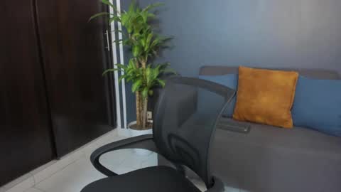 Tom Sin online show from January 17, 2025, 9:50 pm