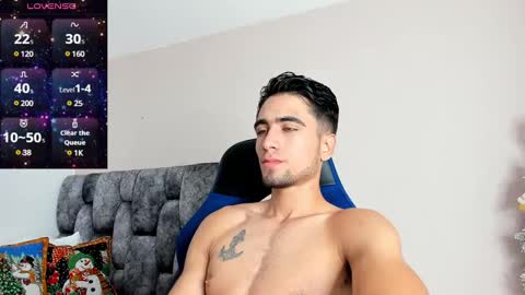 Snapshot of tom_walton chatting on December 16, 2024, 5:43 pm tom online show from December 16, 2024, 5:43 pm