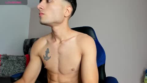 Snapshot of tom_walton chatting on January 22, 2025, 5:38 pm tom online show from January 22, 2025, 5:38 pm