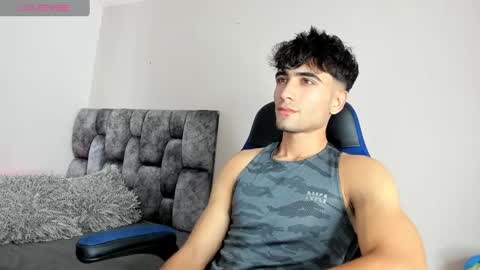 Snapshot of tom_walton chatting on January 24, 2025, 9:05 pm tom online show from January 24, 2025, 9:05 pm