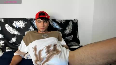 Snapshot of tom_walton chatting on February 9, 2025, 1:22 am tom online show from February 9, 2025, 1:22 am