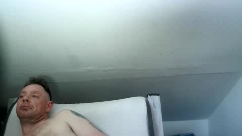 Snapshot of tomame_ chatting on May 27, 2026, 6:27 pm tomame_ online show from May 27, 2026, 6:27 pm