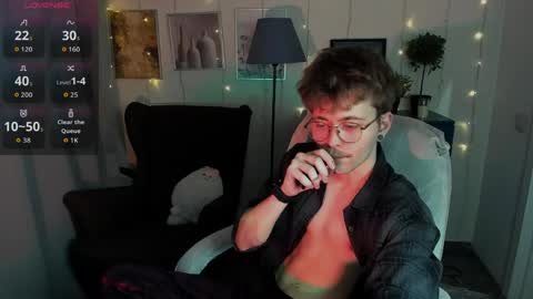 tomas_norton online show from April 1, 2026, 8:39 pm