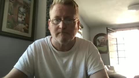 Hola online show from January 6, 2025, 7:56 pm