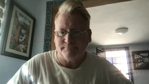 Hola online show from February 12, 2025, 9:22 pm