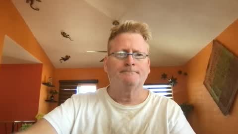 Hola online show from February 26, 2026, 8:08 pm