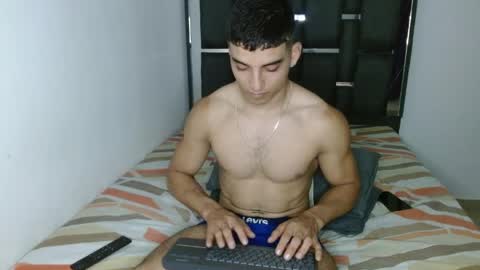 tomaz_18 online show from April 11, 2026, 6:01 pm